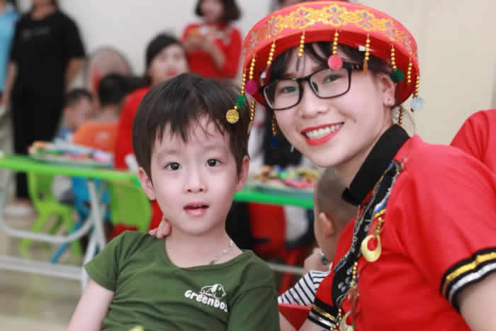 Chùm ảnh vui Tết Trung Thu của cô và trò Biển Dương năm 2018